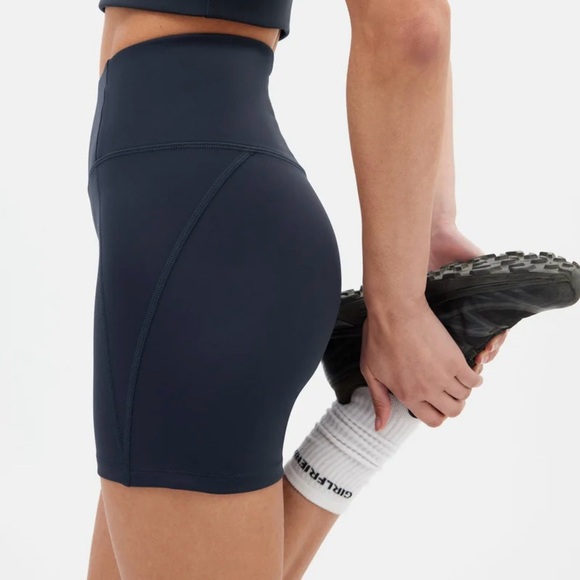 GIRLFRIEND COLLECTIVE Navy Blue High Waisted Run Short - Picture 1 of 8
